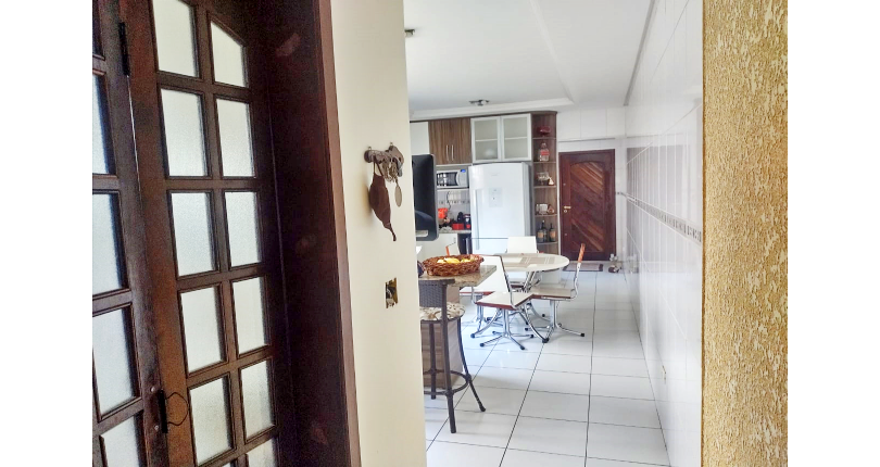 Belo Sobrado à venda no Bairro do Jardim Santa Fé (Zona Oeste) 