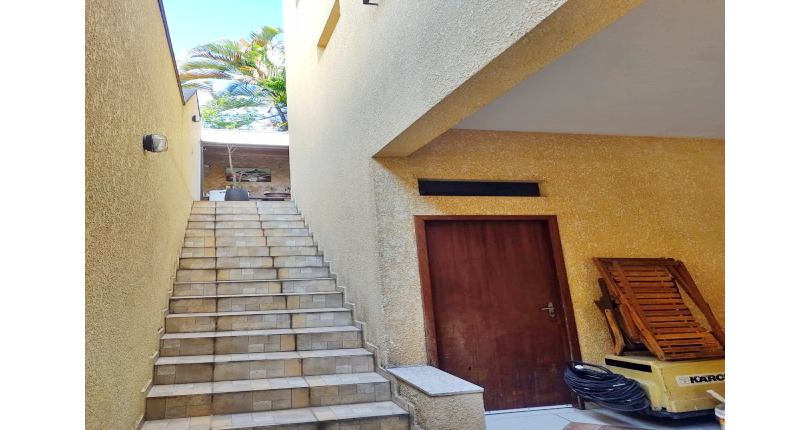 Belo Sobrado à venda no Bairro do Jardim Santa Fé (Zona Oeste) 