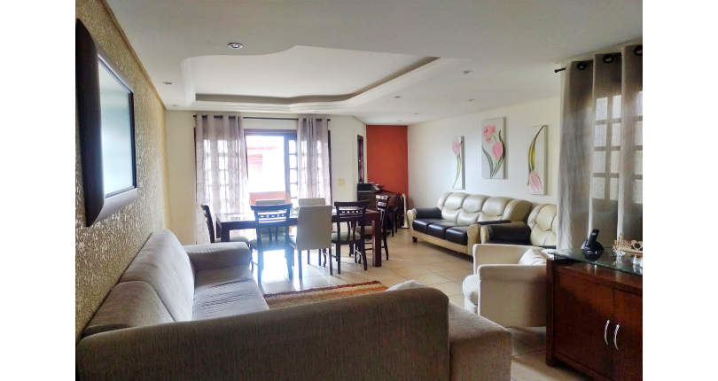 Belo Sobrado à venda no Bairro do Jardim Santa Fé (Zona Oeste) 