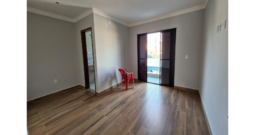 Lindo Sobrado novo à venda na Chácara São João na Rua Flor de Couro 63