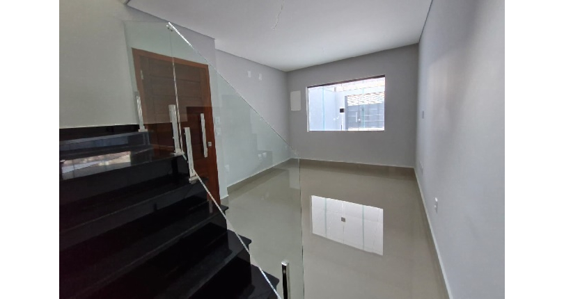 Lindo Sobrado novo à venda na Chácara São João na Rua Flor de Couro 63