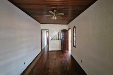 Sobrado à venda no Bairro da Vila Santa Edwiges na Rua Físico Lawrence