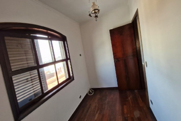 Sobrado à venda no Bairro da Vila Santa Edwiges na Rua Físico Lawrence