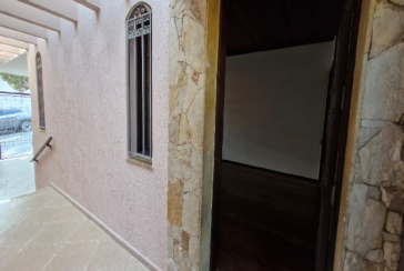 Sobrado à venda no Bairro da Vila Santa Edwiges na Rua Físico Lawrence