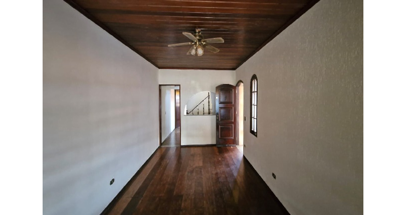 Sobrado à venda no Bairro da Vila Santa Edwiges na Rua Físico Lawrence