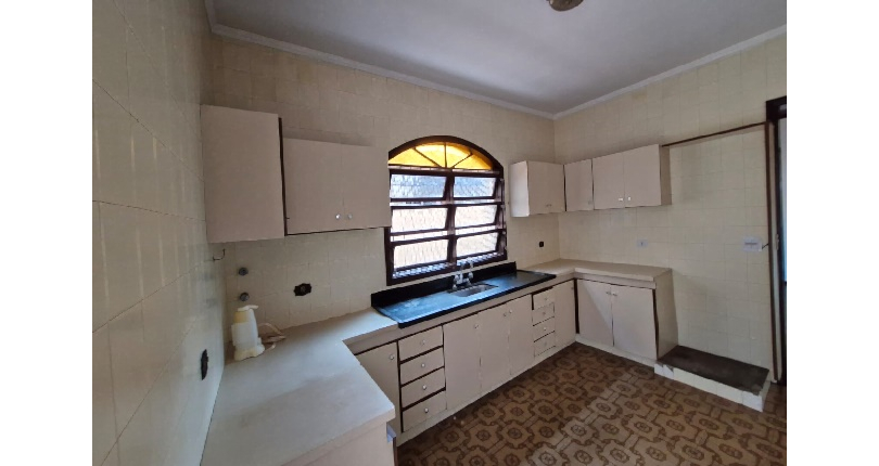 Sobrado à venda no Bairro da Vila Santa Edwiges na Rua Físico Lawrence