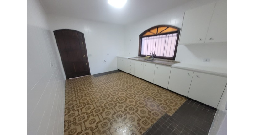 Sobrado à venda Rua Físico Lawrence, Vila Santa Edwiges - Imóveis à Venda