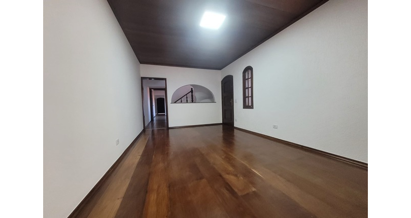 Sobrado à venda Rua Físico Lawrence, Vila Santa Edwiges - Imóveis à Venda