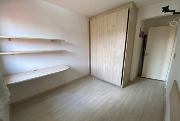 Lindo Sobrado à venda no Bairro do Jaraguá na Rua Professor Nobil Marcacini 39, no Condomínio Villagio Di Torino,