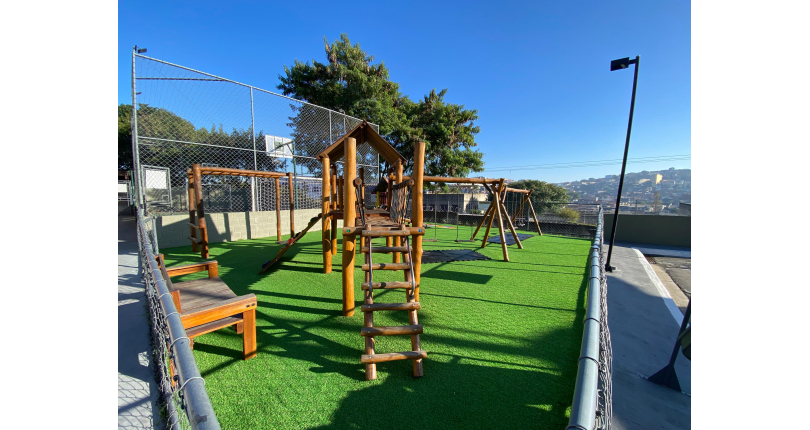 Lindo Sobrado à venda no Bairro do Jaraguá na Rua Professor Nobil Marcacini 39, no Condomínio Villagio Di Torino,