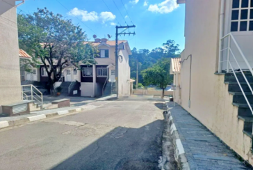 Sobrado à venda no Bairro do Jardim Jaraguá na Rua Francisco Bellazzi 120