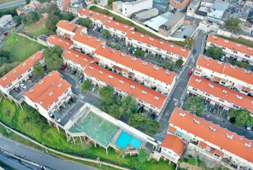 Sobrado à venda no Bairro do Jardim Jaraguá na Rua Francisco Bellazzi 120