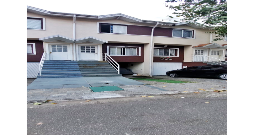 Sobrado à venda no Bairro do Jardim Jaraguá na Rua Francisco Bellazzi 120