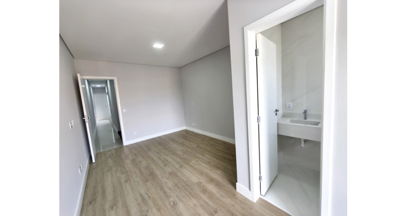 Lindo Sobrado novo à venda no Bairro do Jardim Maristela na Rua Coronel Augusto Machado 326