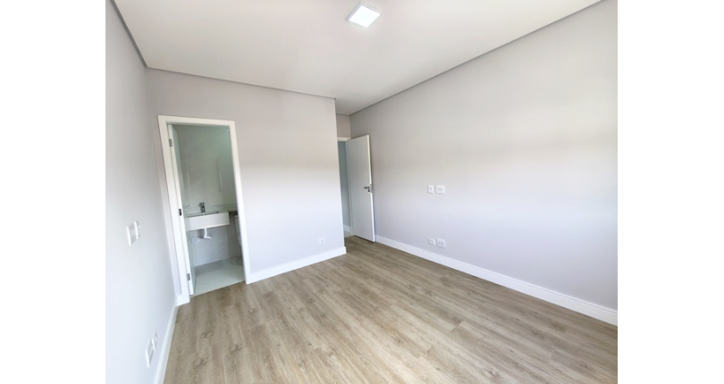 Lindo Sobrado novo à venda no Bairro do Jardim Maristela na Rua Coronel Augusto Machado 328,