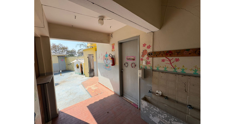 Casa Comercial à venda no Jardim São José (Zona Norte) 