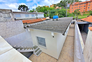 Casa Térrea à venda no Bairro do Parque Panamericano na Estrada do Corredor,