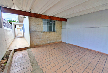 Casa Térrea à venda no Bairro do Parque Panamericano na Estrada do Corredor,