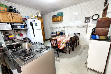 Casa Térrea à venda no Bairro do Parque Panamericano na Estrada do Corredor