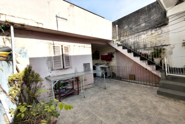 Casa Térrea à venda no Bairro do Parque Panamericano na Estrada do Corredor