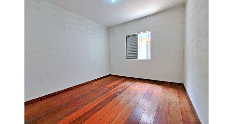 Casa Térrea à venda no Bairro do Parque Panamericano na Estrada do Corredor,