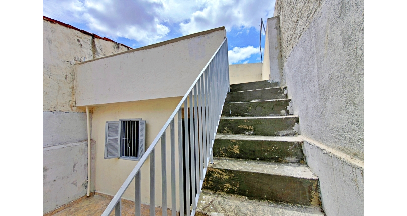 Casa Térrea à venda no Bairro do Parque Panamericano na Estrada do Corredor,