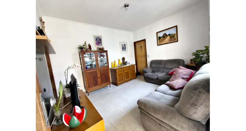 Casa Térrea à venda no Bairro do Parque Panamericano na Estrada do Corredor