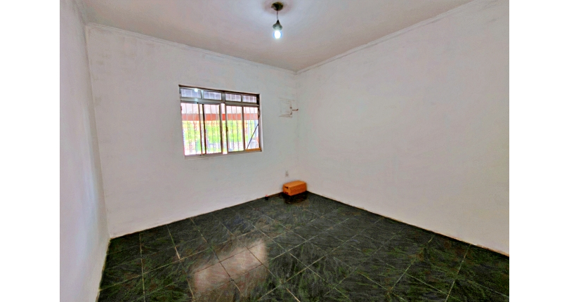 Casa Térrea à venda no Bairro do Parque Panamericano na Estrada do Corredor,