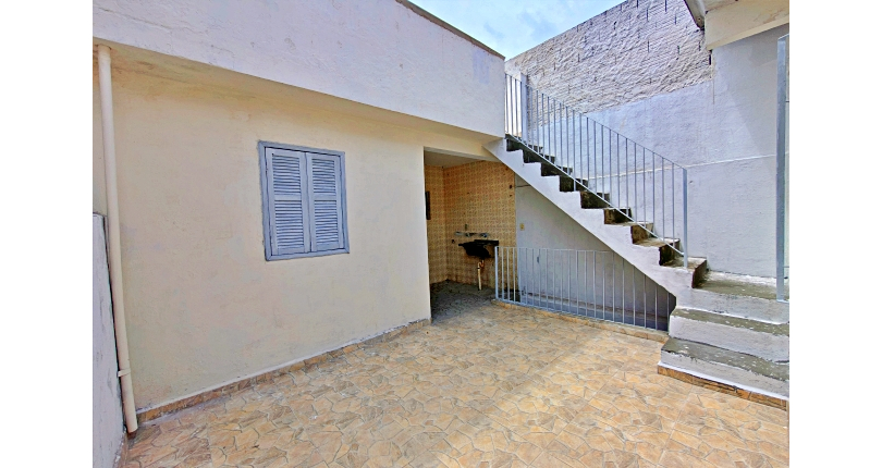 Casa Térrea à venda no Bairro do Parque Panamericano na Estrada do Corredor,