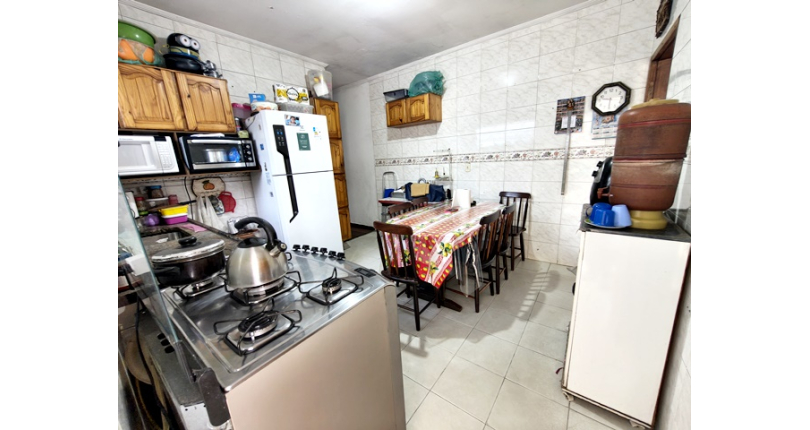 Casa Térrea à venda no Bairro do Parque Panamericano na Estrada do Corredor