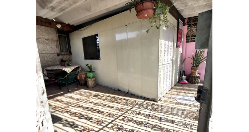 Casa Térrea à venda no Bairro do Parque Panamericano na Estrada do Corredor