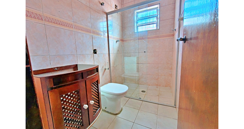 Casa Térrea à venda no Bairro do Parque Panamericano na Estrada do Corredor,