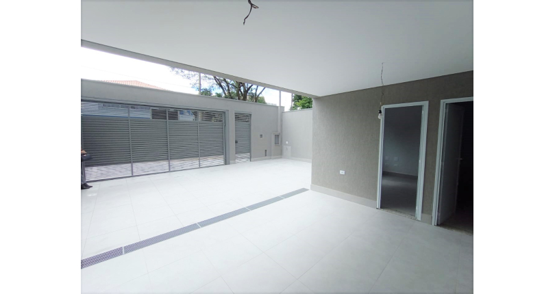 Sobrado novo à venda no Bairro do Parque São Domingos na Rua Doutor Odon Carlos de Figueiredo Ferraz 855