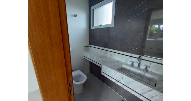 Sobrado novo à venda no Bairro do Parque São Domingos na Rua Doutor Odon Carlos de Figueiredo Ferraz 855