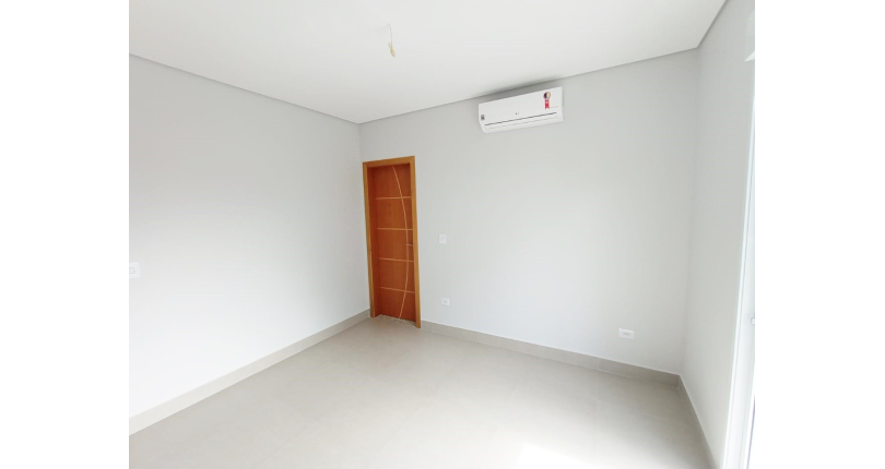 Sobrado novo à venda no Bairro do Parque São Domingos na Rua Doutor Odon Carlos de Figueiredo Ferraz 855