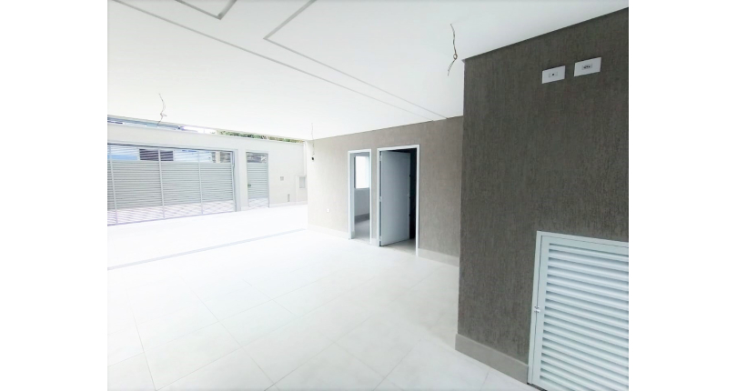 Sobrado novo à venda no Bairro do Parque São Domingos na Rua Doutor Odon Carlos de Figueiredo Ferraz 855