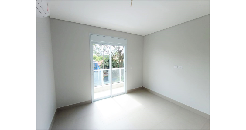 Sobrado novo à venda no Bairro do Parque São Domingos na Rua Doutor Odon Carlos de Figueiredo Ferraz 855