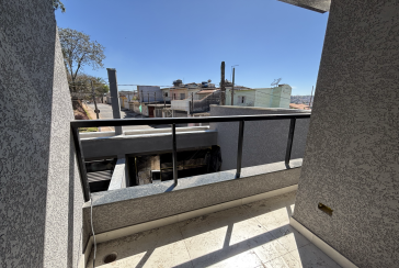 Sobrado em construção novo à venda no Bairro da Vila Perus na Rua Roque Callage 276