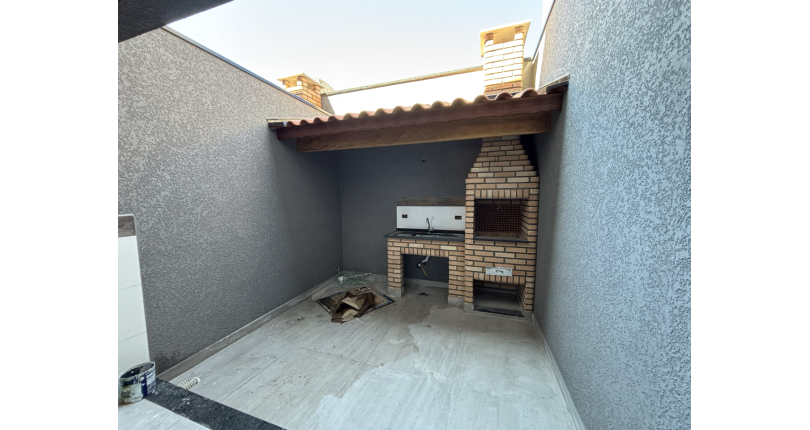 Sobrado em construção novo à venda no Bairro da Vila Perus na Rua Roque Callage 274