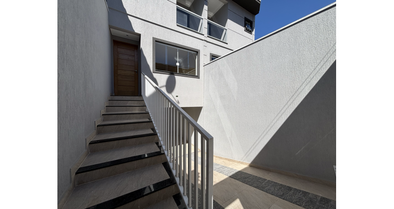  Sobrado novo à venda no Bairro do Jardim Russo na Rua Padre Diogo Antônio Feijó,