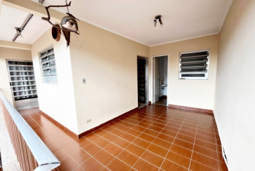 Casa assobradada à venda no Bairro da Vila Pereira Barreto na Rua Coronel Gordinho Filho