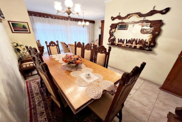 Casa assobradada à venda no Bairro da Vila Pereira Barreto na Rua Coronel Gordinho Filho