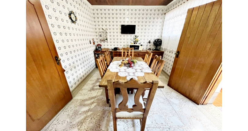 Casa assobradada à venda no Bairro da Vila Pereira Barreto na Rua Coronel Gordinho Filho