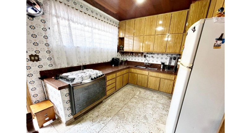 Casa assobradada à venda no Bairro da Vila Pereira Barreto na Rua Coronel Gordinho Filho