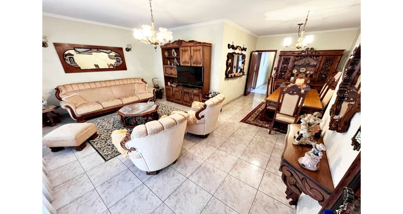 Casa assobradada à venda no Bairro da Vila Pereira Barreto na Rua Coronel Gordinho Filho