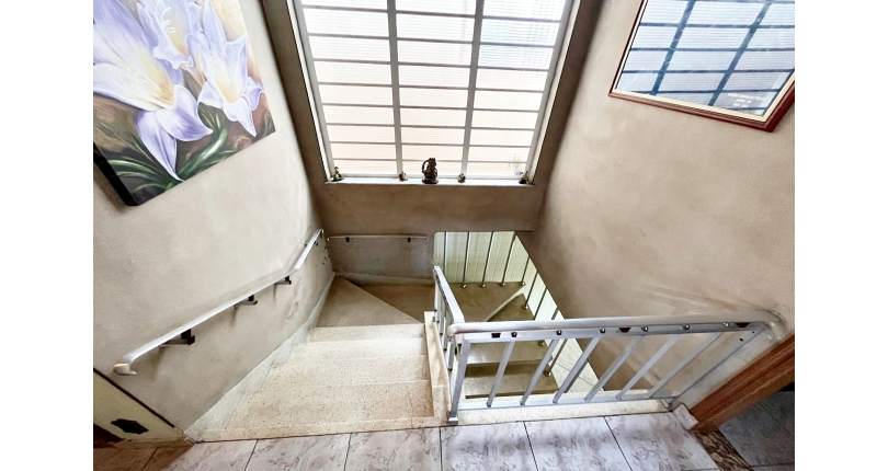 Casa assobradada à venda no Bairro da Vila Pereira Barreto na Rua Coronel Gordinho Filho