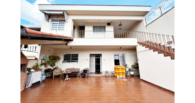 Casa assobradada à venda no Bairro da Vila Pereira Barreto na Rua Coronel Gordinho Filho