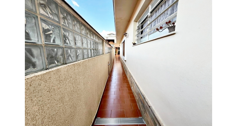 Casa assobradada à venda no Bairro da Vila Pereira Barreto na Rua Coronel Gordinho Filho