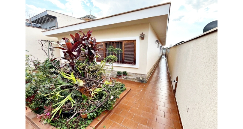 Casa assobradada à venda no Bairro da Vila Pereira Barreto na Rua Coronel Gordinho Filho