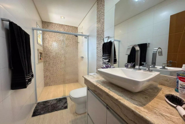 Sobrado à venda no Bairro do Parque São Domingos na Rua Luís Filgueira Souto